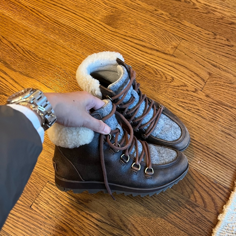 Sorel Winter Boots Size 5.5